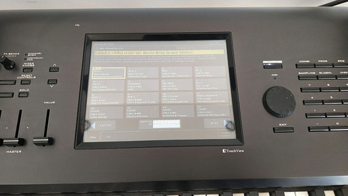 Korg Kronos X 88. Casi Nuevo Negro (Usado)