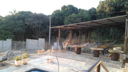 Chácara 2200m2 Área Construida 300m2 Casa 2 Dorms,sala,cozinha,banheiro,área C/churrasqueira,piscina,2 Vagas Cobertas - Ch00031 - 68784489