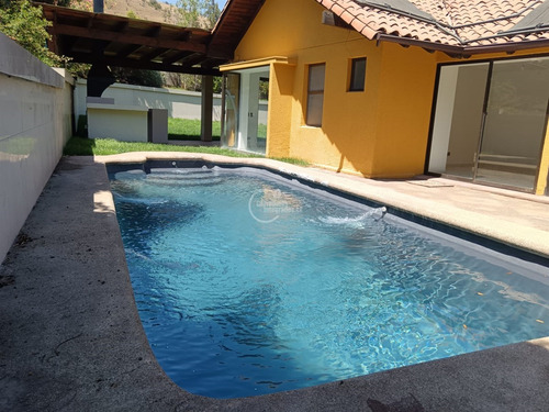 Casa Huechuraba, 5 Dorm,3 Baños 193/881 Piscina, Quincho Ppw