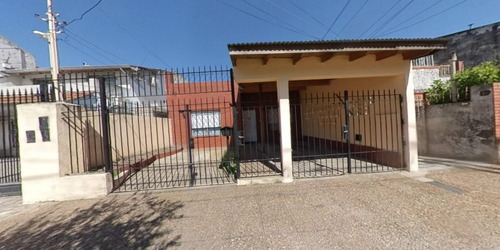 Imagen 2 de 13 de Oportunidad Casa En Banfield Con Otra Casa En El Fondo