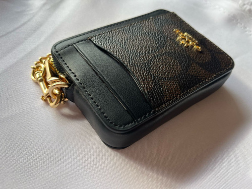 Mini Muñequera Coach Zip Card Case Monedero Color Marrón Osc