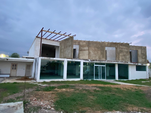 Imagen 12 de 13 de Es Tu Oportunidad De Tener En Las Villas Y Diseñarla A Tu Gusto Con Muelle - Maria J Chaparro 04148140599