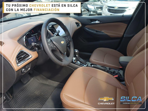 Imagen 10 de 16 de Chevrolet Cruze Premier 2023 Azul 0km
