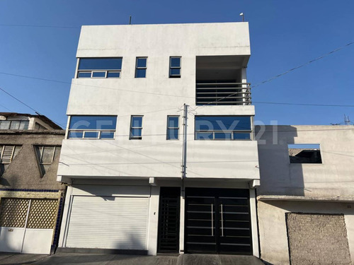 Renta De Local En Av 5 Mz 26 Lt 90 No. 92, Col Modelo, Nezahualcóyotl.