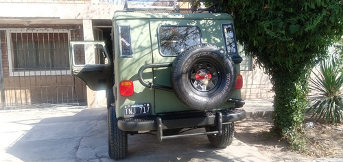 Imagen 7 de 14 de Jeep Ika Ika
