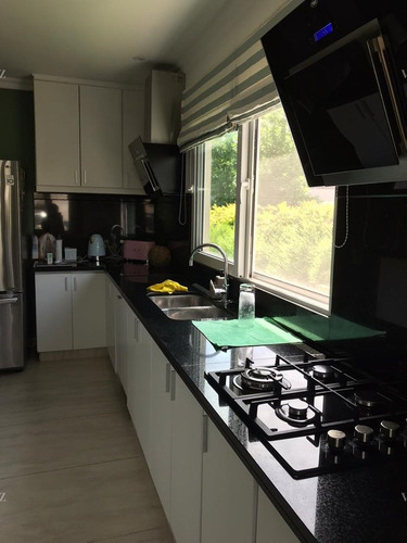 Casa En Venta En Ayres Plaza, Pilar, G.b.a. Zona Norte