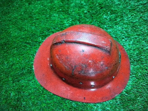 Viejo Casco De Bombero (Usado)