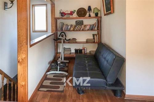 Casa En Venta De 8 Dorm. En La Florida