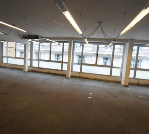 Oficina En Alquiler En El Centro. Muy Buen Piso De 230 M2