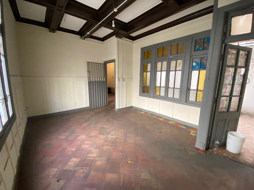 Casona Patrimonial A Un Excelente Precio Y A Pasos Del Metro
