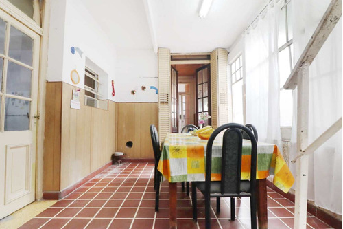 Imagen 9 de 30 de Venta Amplio Ph Ubicada En Villa Del Parque 4 Amb.