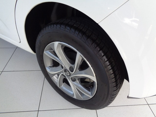 Citroën C3 1.2 Attraction (flex) Branco - 2017/2017