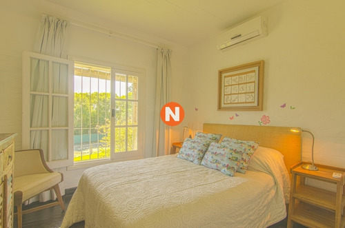 Espectacular Casa En Venta En El Golf, Unica Con 7000 Mt2 De Terreno.- Ref: 209160