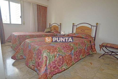 Imagen 8 de 8 de Apartamento En Venta Frente Al Mar
