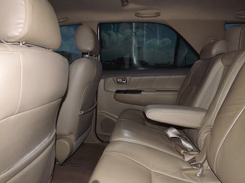 Toyota Fortuner .