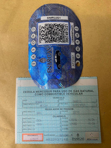 Imagen 12 de 15 de Renault Trafic Larga Nafta Gnc Termica Con Equipo De Frio