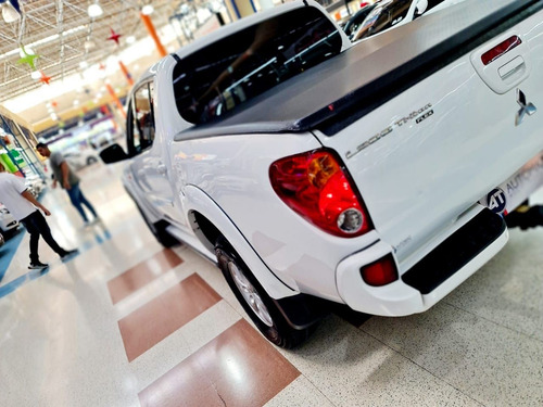 Mitsubishi L200 Triton 2.4 HLS 4X2 CD 16V