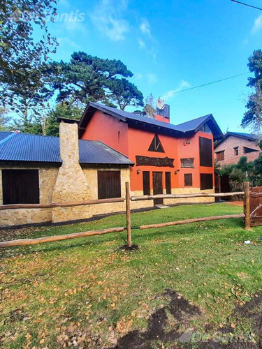 Casa En Bosque Peralta Ramos