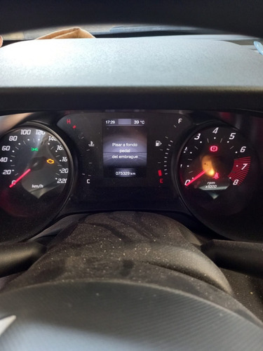 Imagen 2 de 22 de Cronos Drive 1.3 Mt Pack Conectividad - Tiene Gnc