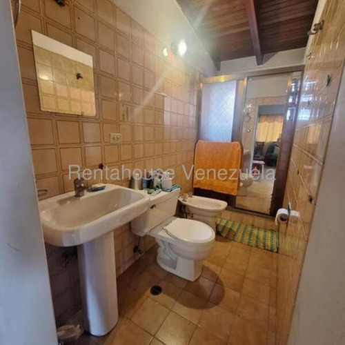 Apartamento Parroquia Santa Rosalia En Venta 25-23806
