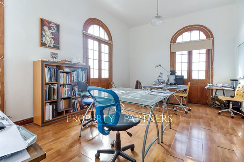 Arriendo De Propiedad Histórica Y Patrimonial En A...