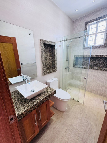 ¡hermosa Casa En Venta!gurabo 250 M2 De Terreno |