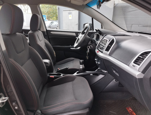 Imagen 21 de 25 de Jac S3 Full 6mt 1.5