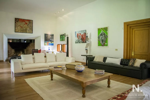 Hermosa Casa En Venta En El Golf.