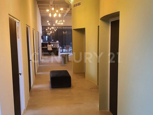 Consultorios En Renta En Espacio Cumbres, Monterrey, N.l.