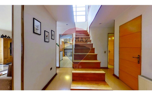 Moderna Y Luminosa Casa Con Piscina