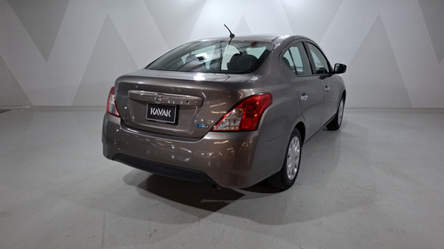 Nissan Versa 1.6 SENSE TA AC