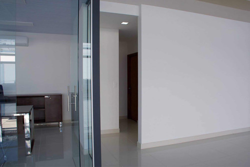 Salon Comercial