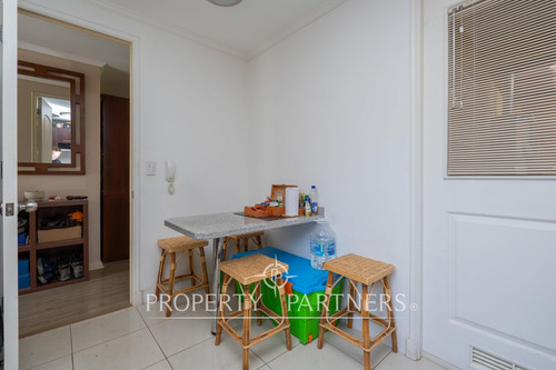 Cómoda Casa De 4 Dormitorios En Condominio De La H...