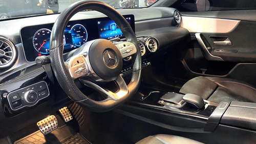 Mercedes-Benz A250 AMG-LINE