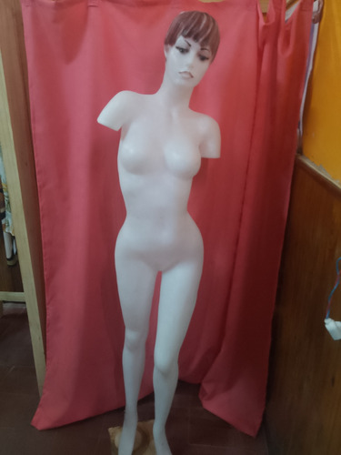 Maniquí De Plástico De Mujer