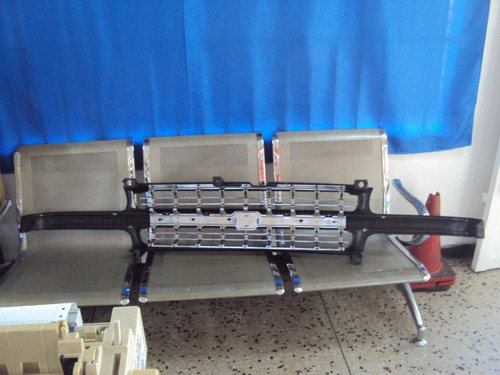 Parrilla Chevrolet Silverado 1999/2001 Cromada