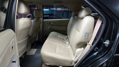 Toyota Hilux SW4 3.0 Srv Cuero