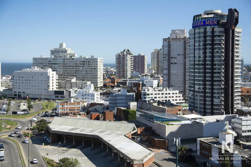 Departamento En Venta Con Vista Al Mar En Torre Imperiale.