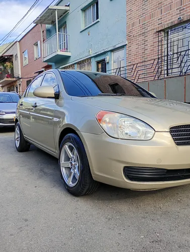 Hyundai Accent 1.4 Gls 4 p