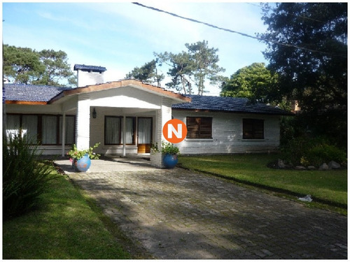 Casa En Venta Y Alquiler, San Rafael, Punta Del Este, 3 Dormitorios.- Ref: 206510