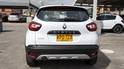 Imagen 3 de 15 de Renault Captur Zen Mecánica - 2022