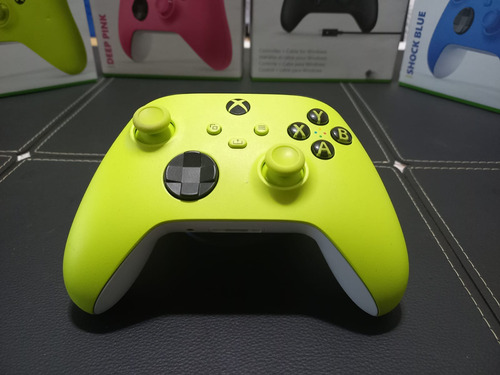 Control Xbox One Series X|s Electric Volt