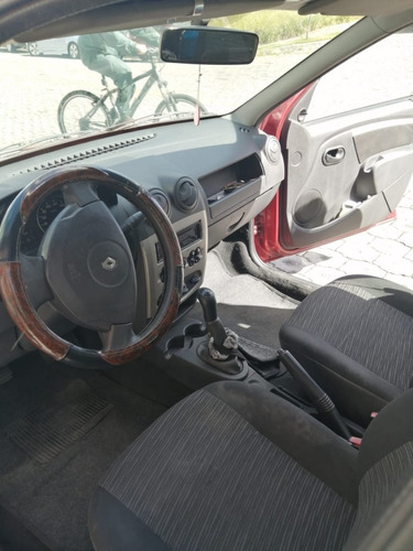 Renault Logan 2011