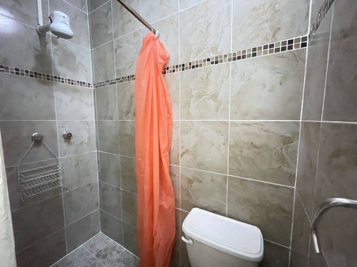 Imagen 9 de 14 de Casa Con Excelente Ubicación En Lico Velarde
