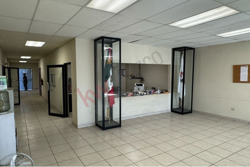 Terreno Con Edificio Comercial En Venta Ubicado En Centro Civico
