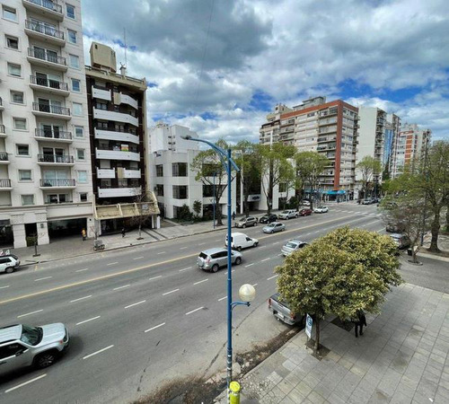 Venta | Piso | Plaza Mitre | 4amb + Dep |