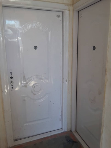 Imagen 4 de 14 de Se Vende Edificio Con Apartamentos Y Local Comercial En Tucacas Pueblo