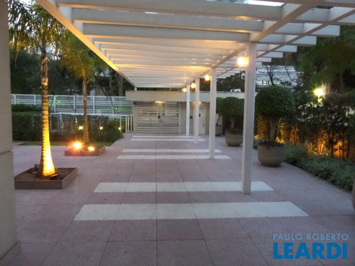 Imagem 10 de 15 de Apartamento - Campo Belo - Sp - 531883