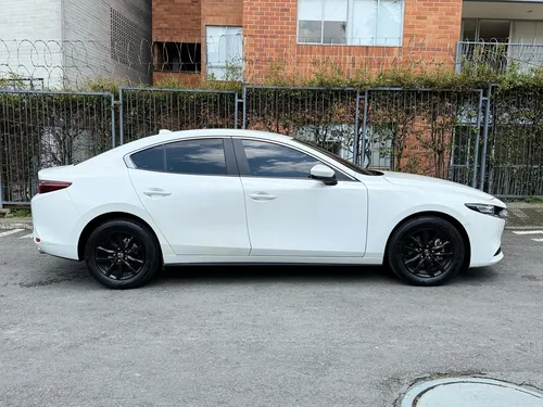 Mazda 3 2.0 Touring At Hibrido Ligero - Mhev