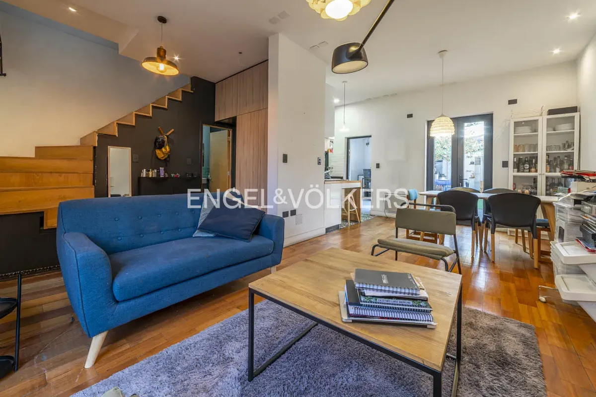 Imagen 2 de 25 de Casa/oficina Remodelada En Sector Barrio Italia